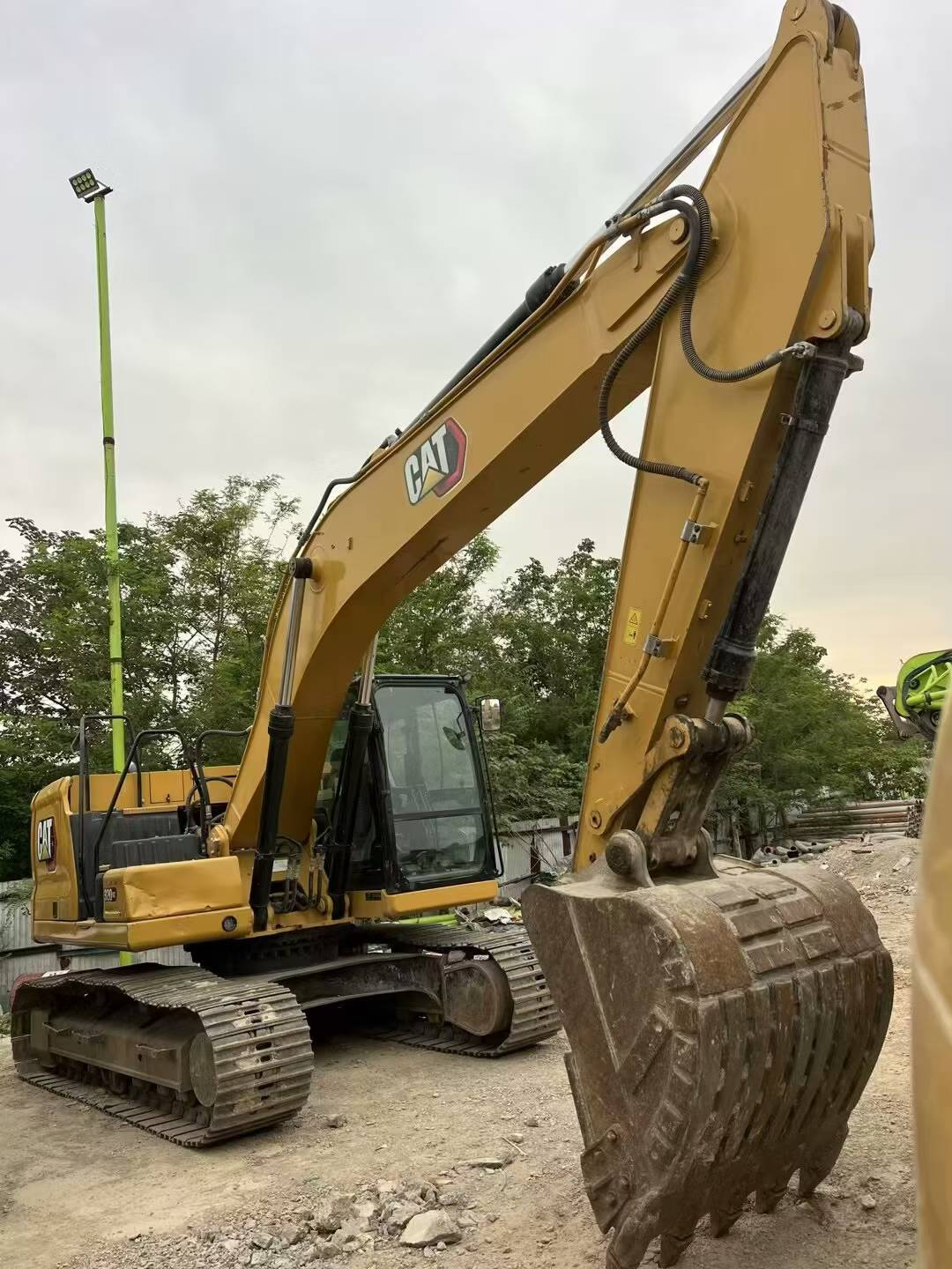 Escavadora hidráulica Cat 320GC usada em promoção, ano 2021