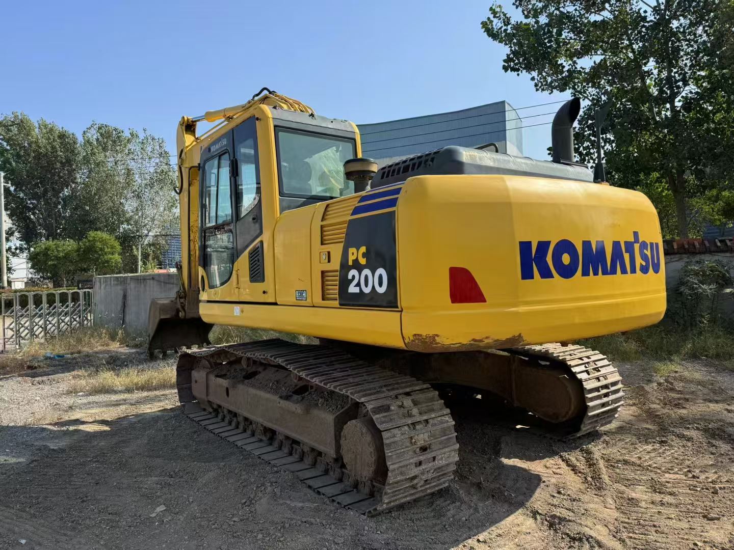 البيع الساخن المستخدمة Komatsu PC200 الحفارة 2020