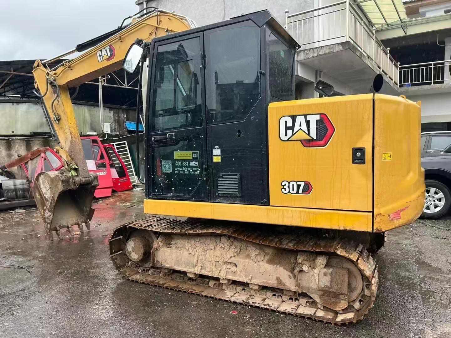 حفارة زاحفة Cat 307 مستعملة للبيع بسعر رخيص لعام 2024