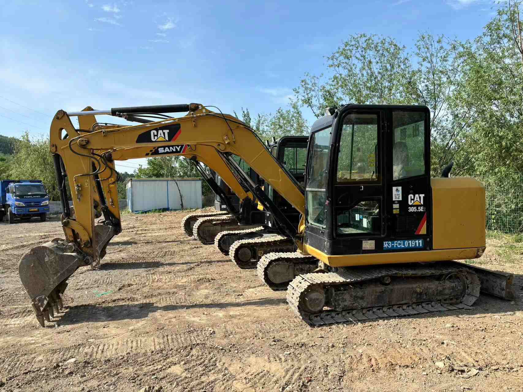 حفارة صغيرة مستعملة موديل 2018 للبيع من طراز Cat 305.5