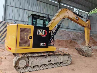 حفارة زاحفة صغيرة مستعملة موديل 2024 من طراز Cat 307 للبيع