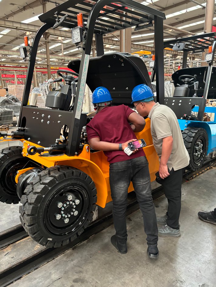 LXEM Forklifts Win Favor of Ghanaian Clients LXEM Forklifts Win Favor of Ghanaian Clients