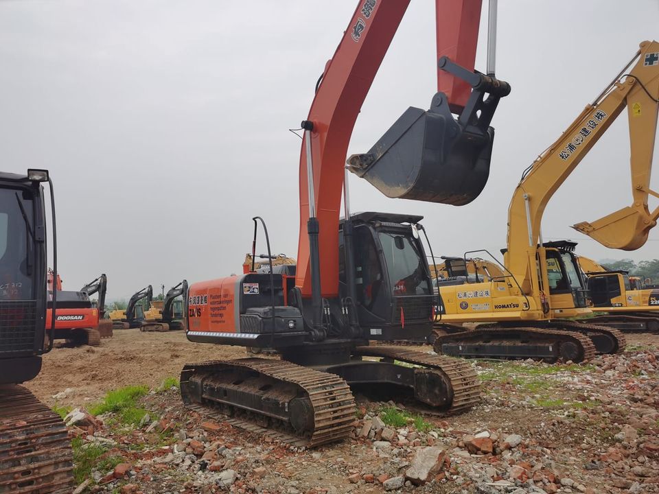 البيع الساخن Hitachi 240 حفارة مستعملة