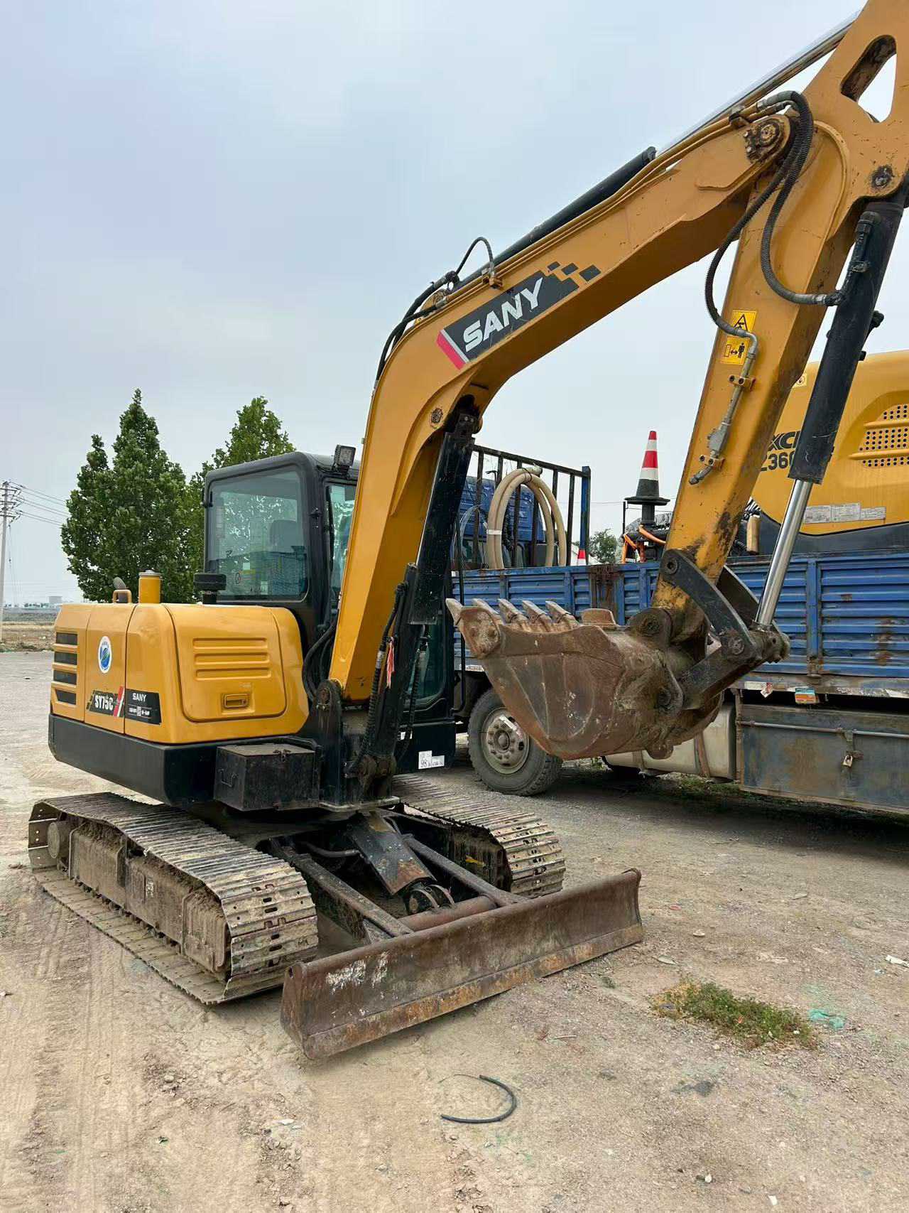 2020 Year Sany 75C Small Mini Crawler Excavator for Sale 