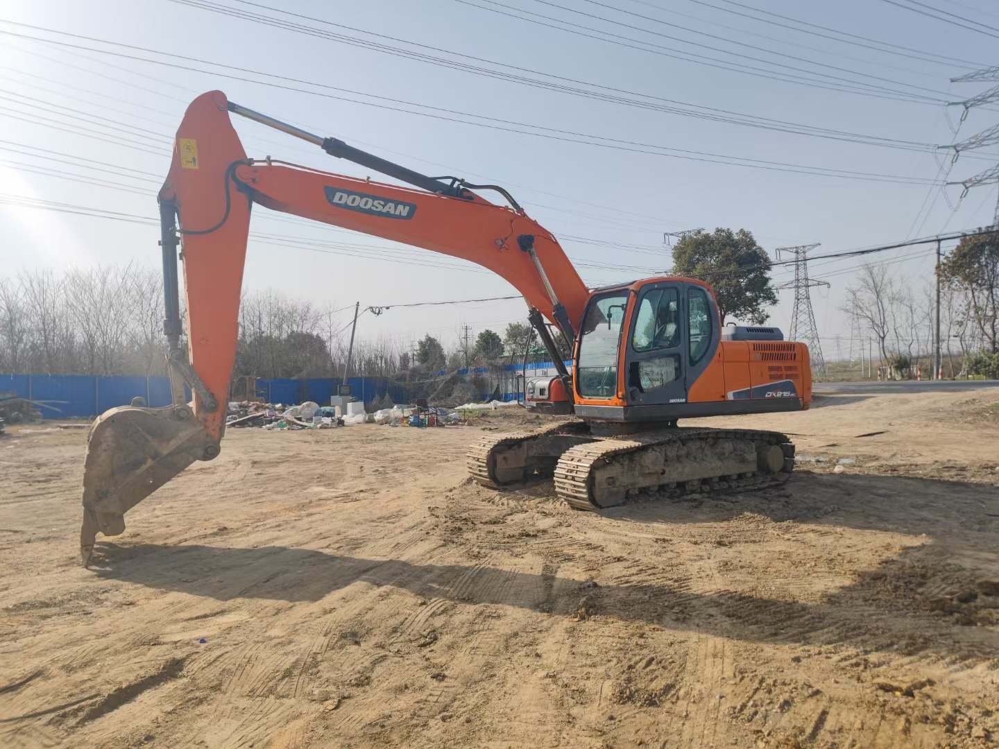 Pelle sur chenilles Doosan DX215 (2021) à vendre
