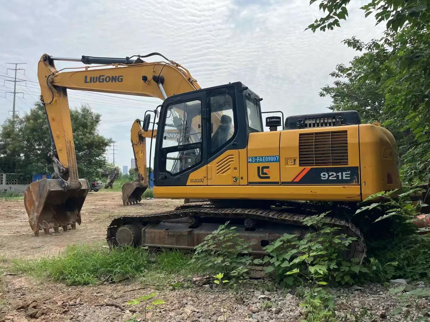 Cheap Sale 2022 Used Liugong Clg921E Excavator 