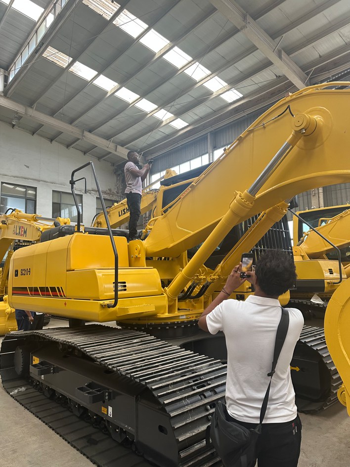 Welcome old friend - Ghanaian customer visit Welcome old friend - Ghanaian customer visit