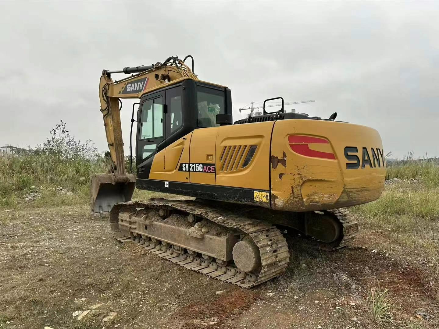 Escavadora Sany Sy215c usada ano 2021 para venda a preço baixo