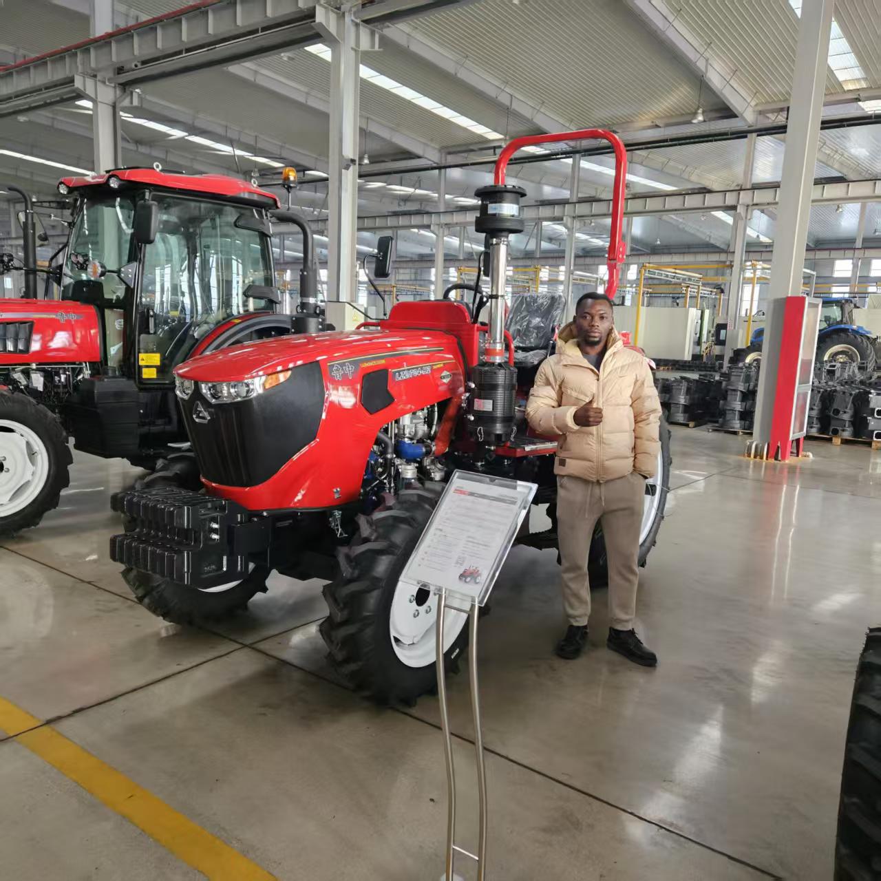 Visites de l'agent du Ghana pour inspecter l'équipement d'excavateur Visites de l'agent du Ghana pour inspecter l'équipement d'excavateur
