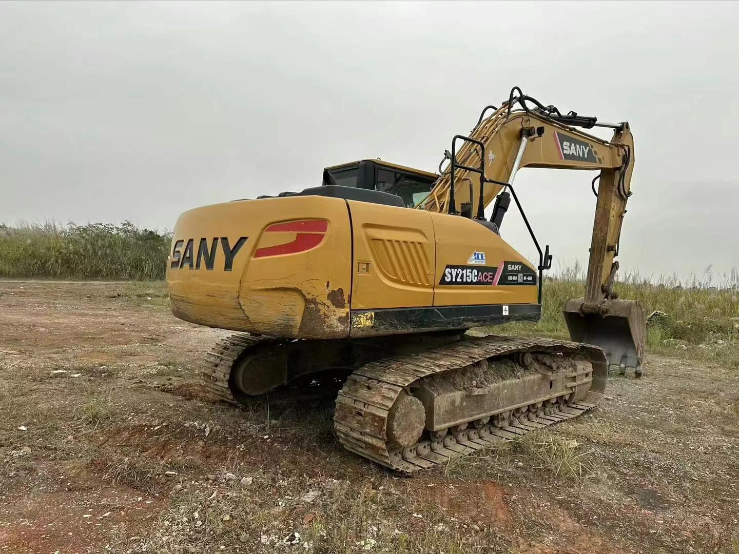 Escavadora Sany Sy215c usada ano 2021 para venda a preço baixo