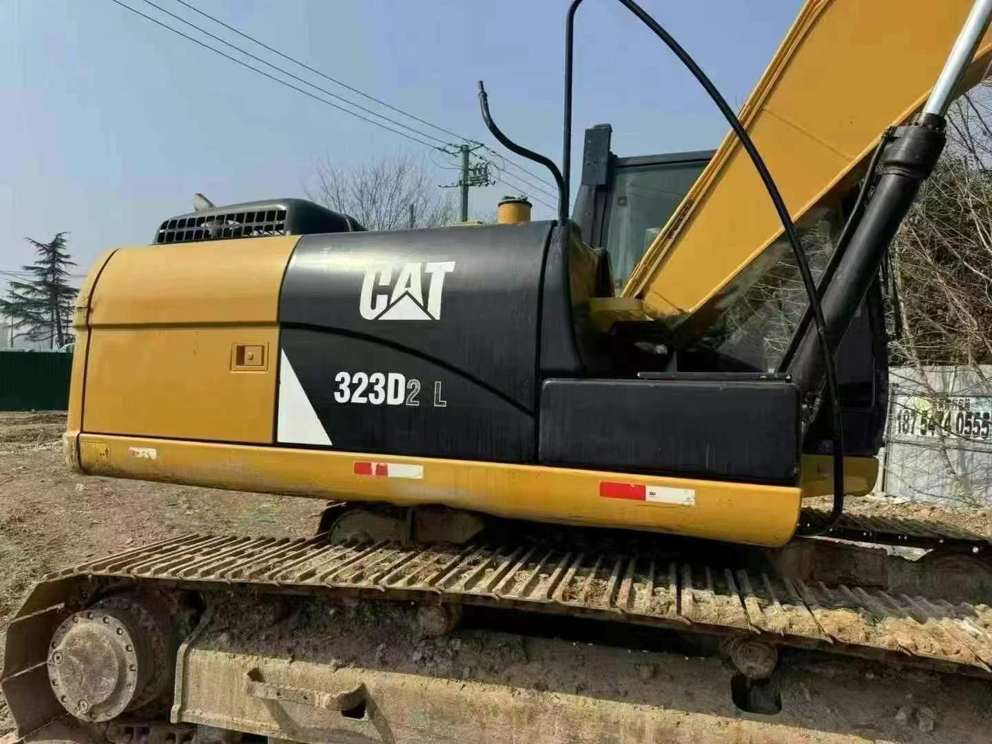 Bom preço de escavadora Cat 323D2L usada de 2016