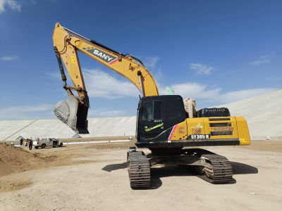 Отличный Sany 245 Excavator 2020 используется для продажи
