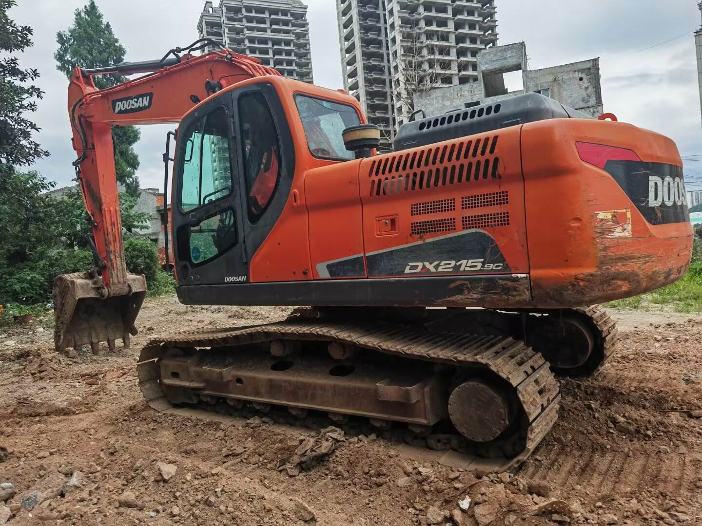2021 DOOSAN 215 21T Excavatrice d'occasion à vendre