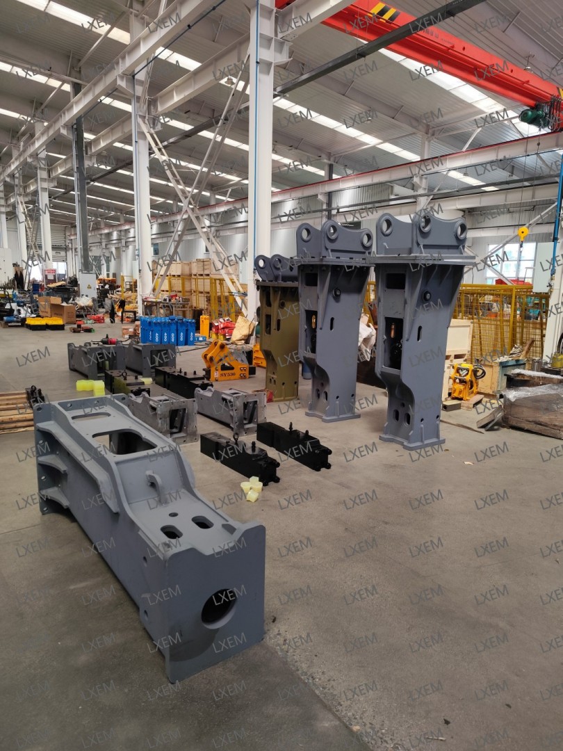 مطرقة صخور هيدروليكية من النوع العلوي LXT1000