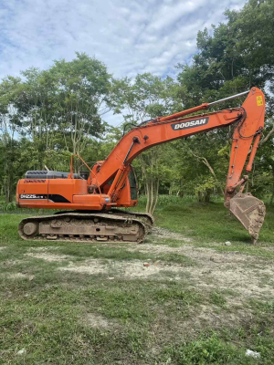 2015 Doosan 225 Excavator Good Condition