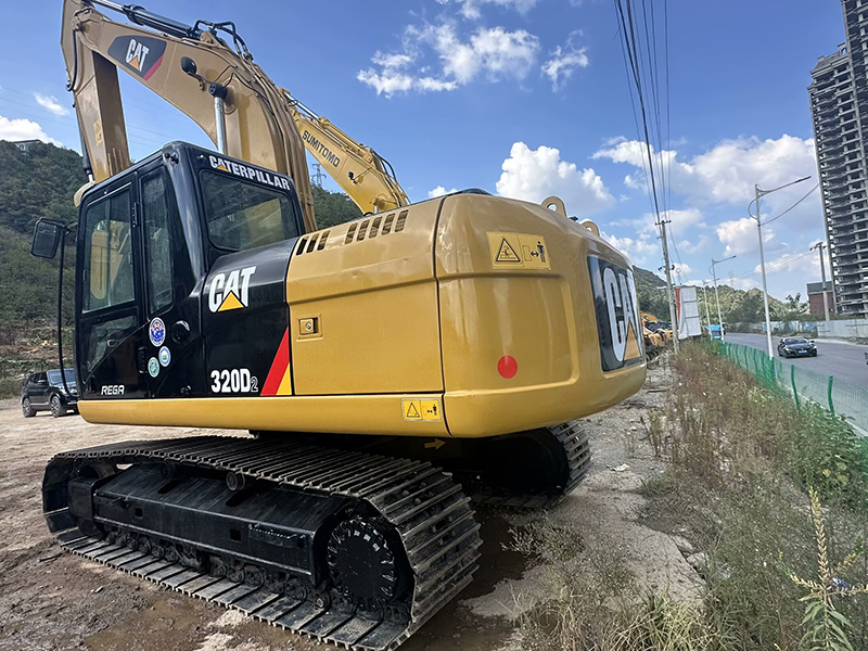 Используемый кот 320 экскаватор на продажу 2018