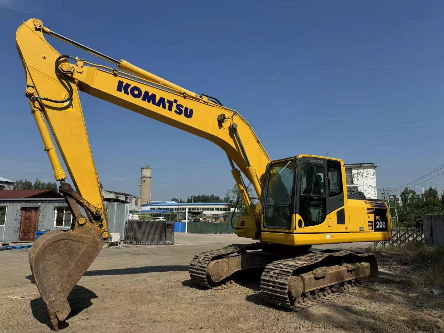 البيع الساخن المستخدمة Komatsu PC200 الحفارة 2020