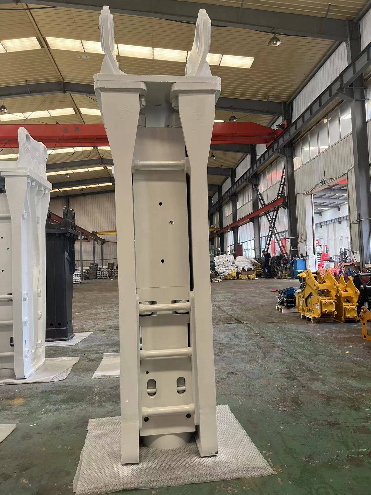 مطرقة صخور هيدروليكية لكسر الخرسانة من النوع المنفصل العلوي LXTS1350