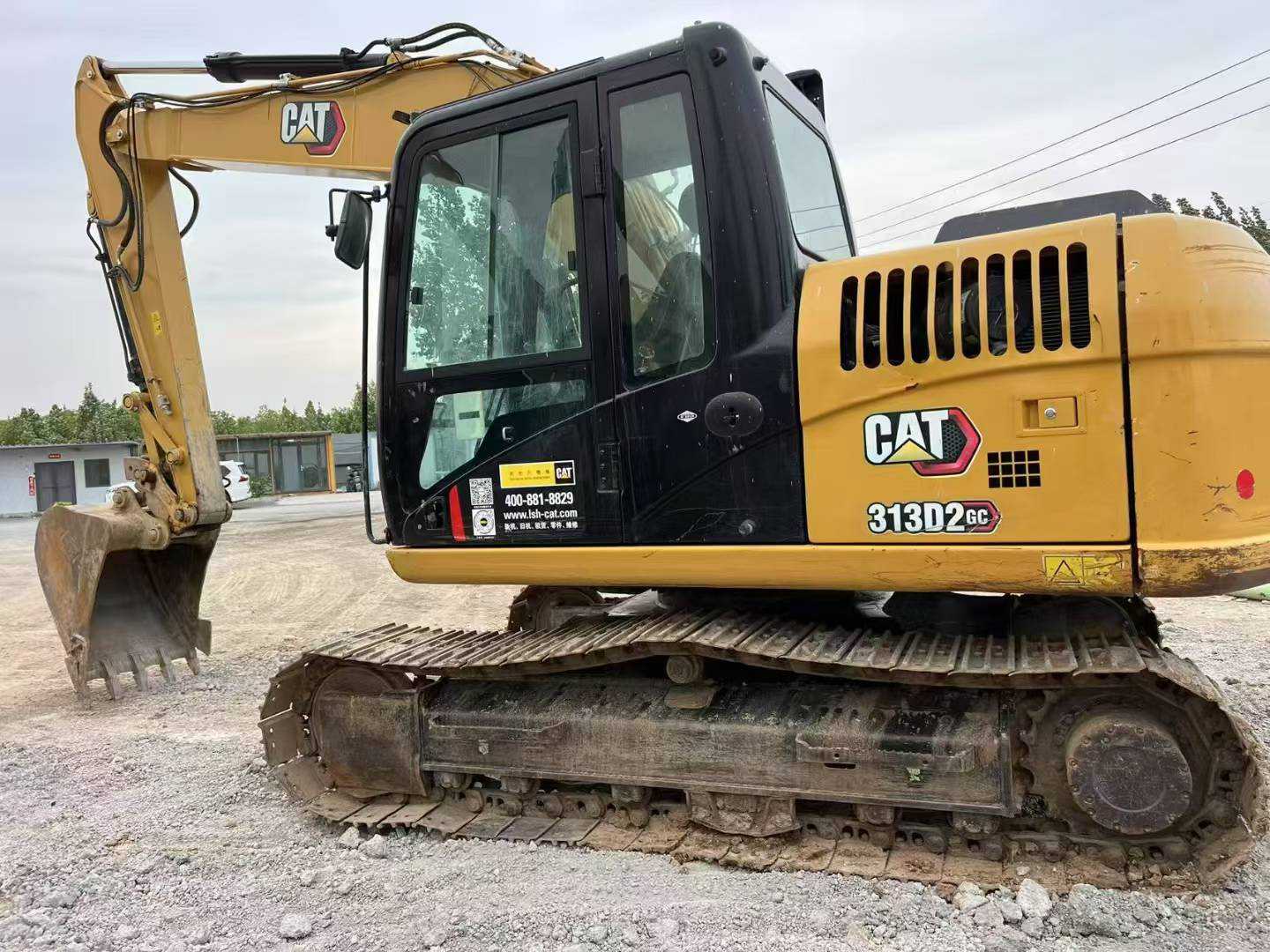 Escavadora Cat 313 usada, ano 2022, com 4.000 horas, para venda