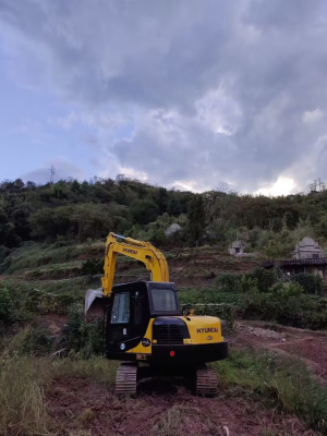 Used Hyundai R80 Excavator for Sale 2016