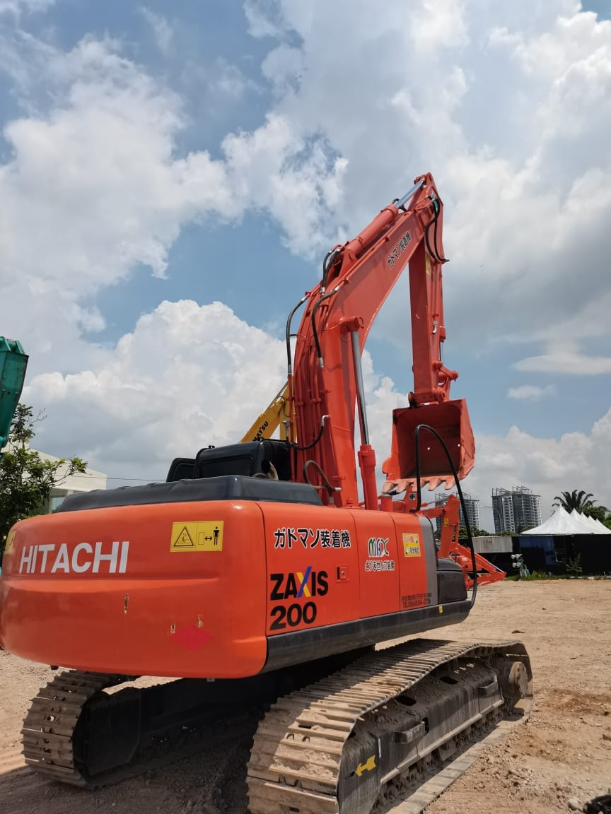 2017 Hitachi ZX200 المستخدمة الحفارة حالة جيدة
