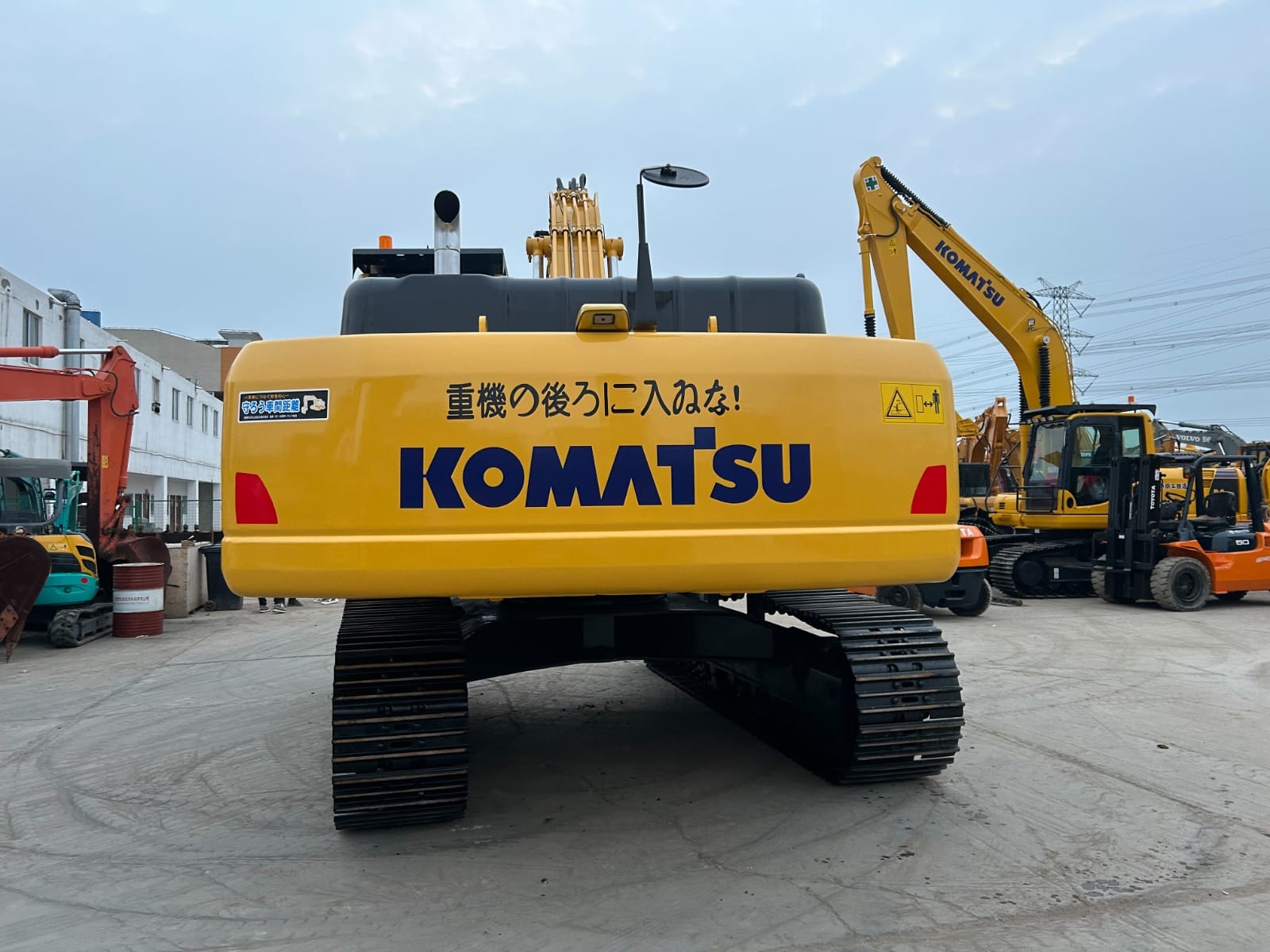 Komatsu PC300 الحفارة 2022 السعر المستخدم
