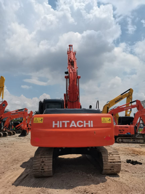 Hitachi ZX200 a utilisé un bon état