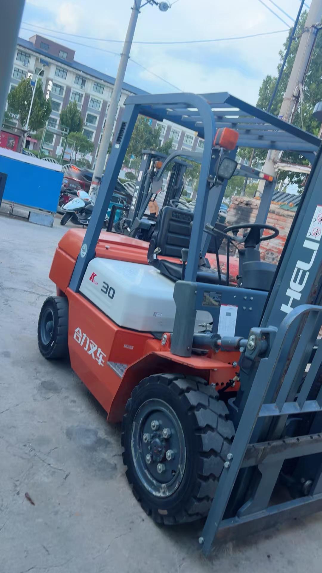 Высота подъема дизельного вилочного погрузчика Heli 3 тонны с боковым смещением