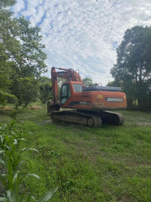 Used Doosan 225 Excavator for Sale 2015